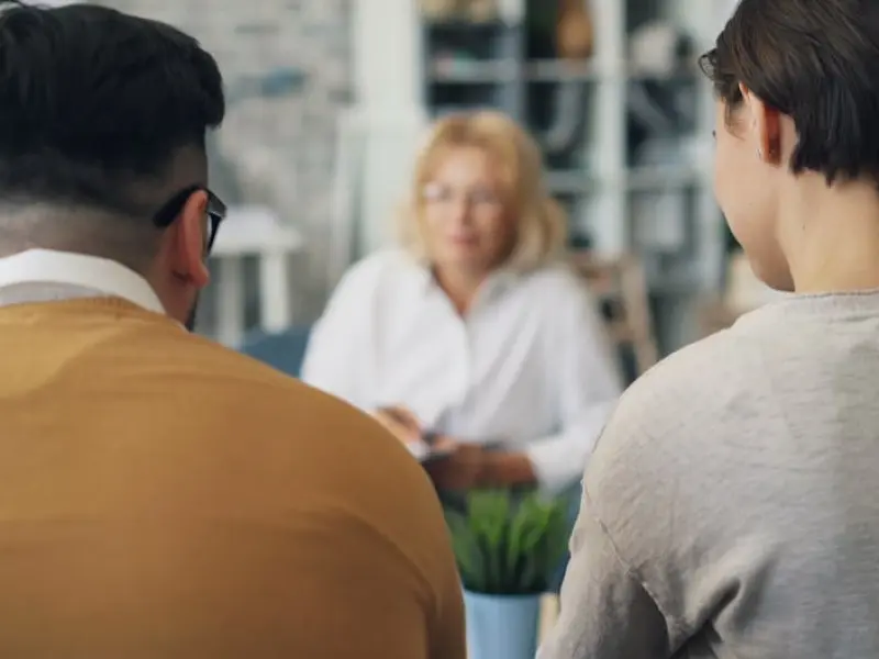 情感咨询：总是怀疑老公出轨怎么办？如何挽回老公的心？