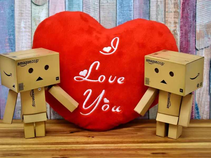 情感疑惑：女友跟人搞暧昧，我是选择原谅她还是放弃这段感情呢？