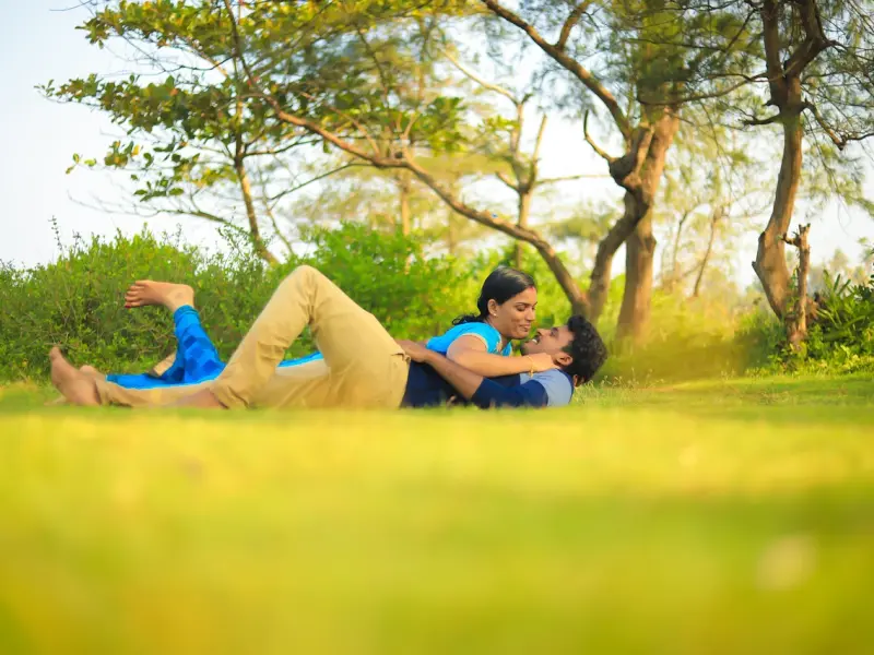 情感疑惑：老公婚后经常跟异性聊天，该如何维系婚姻？