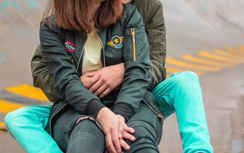 情感疑惑：当爱情遭遇现实，父母反对的感情还能继续在一起吗