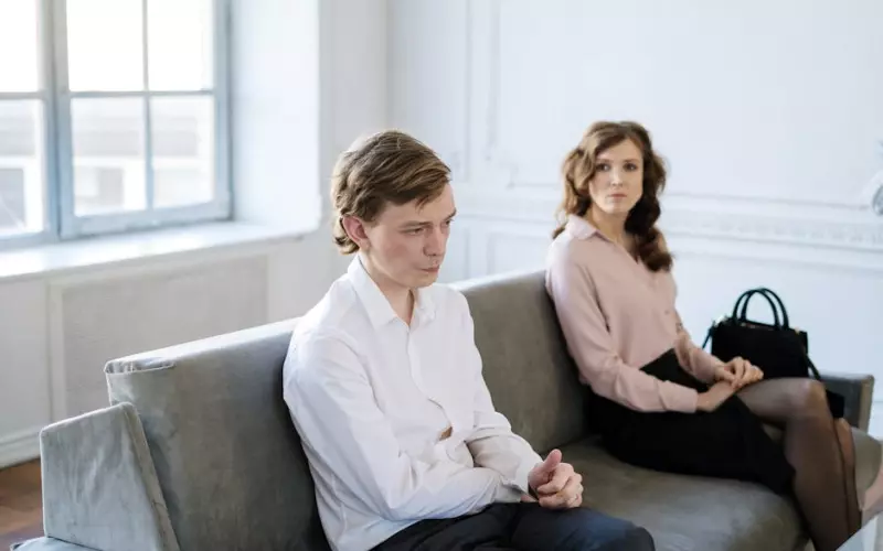 情感婚姻问题及解决方案(女人无性姻缘男人该离婚吗)