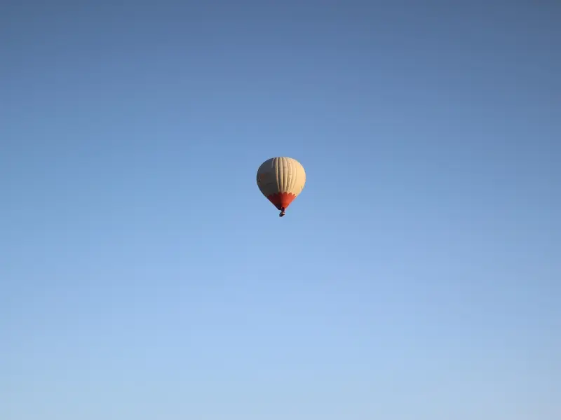 有效挽回女友的经验：跟女友分手一个月了忘不了，挽回该怎么做？