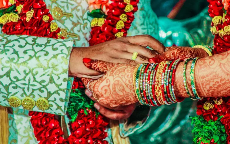 婚外情是婚姻中最大的危机(婚外情是婚姻的毒药还是保鲜剂呢)