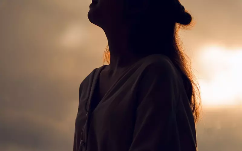 爱上四大贱男伤心又赔钱