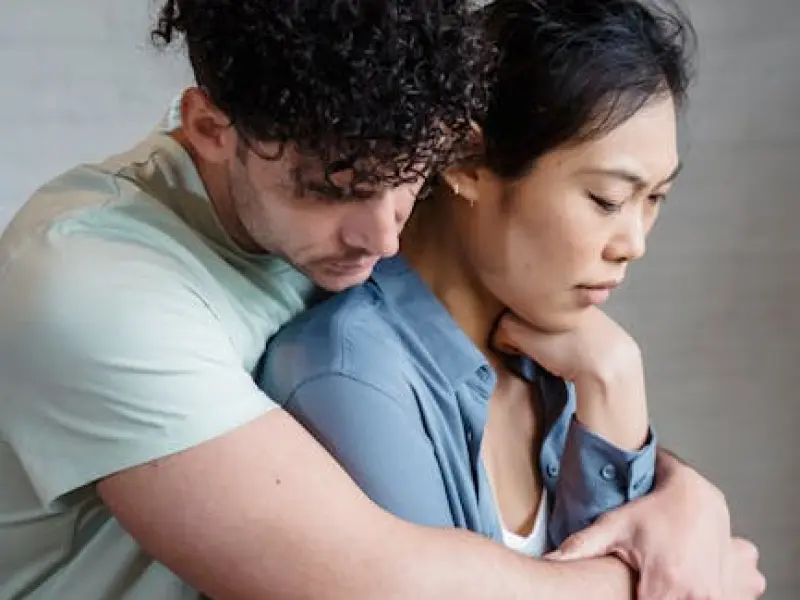 感情越来越淡，这6个方法帮助你重修亲密关系！