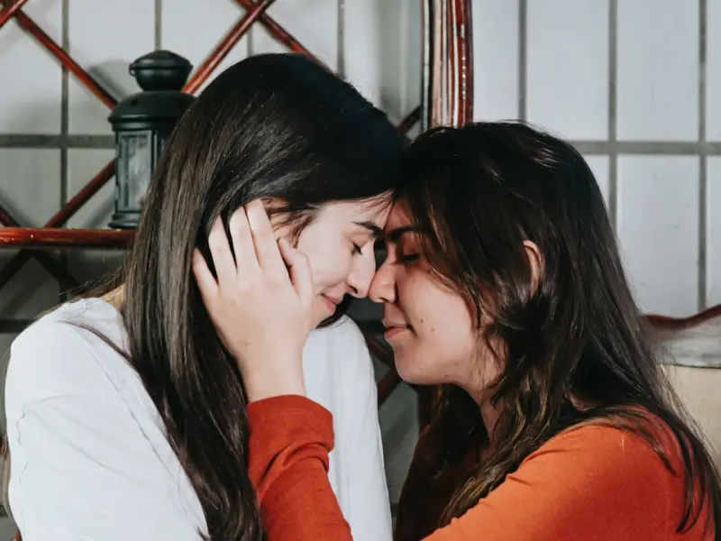 找一个心里，眼里都有你的人!