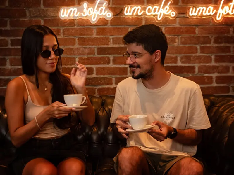 女人对你动了真情实意的五个聊天表现，懂了吗？