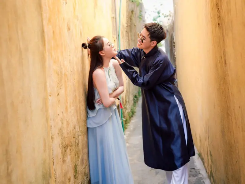 最让女人喜欢的五个小动作，男人不懂的话，女人会很失望！