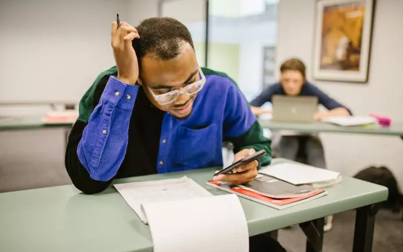 女人出轨前的五种表现(什么是出轨的五种表现)