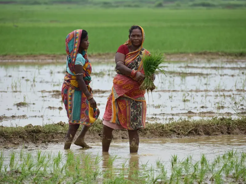 女人对你动情的五大表现，中两个她迟早是你的人！