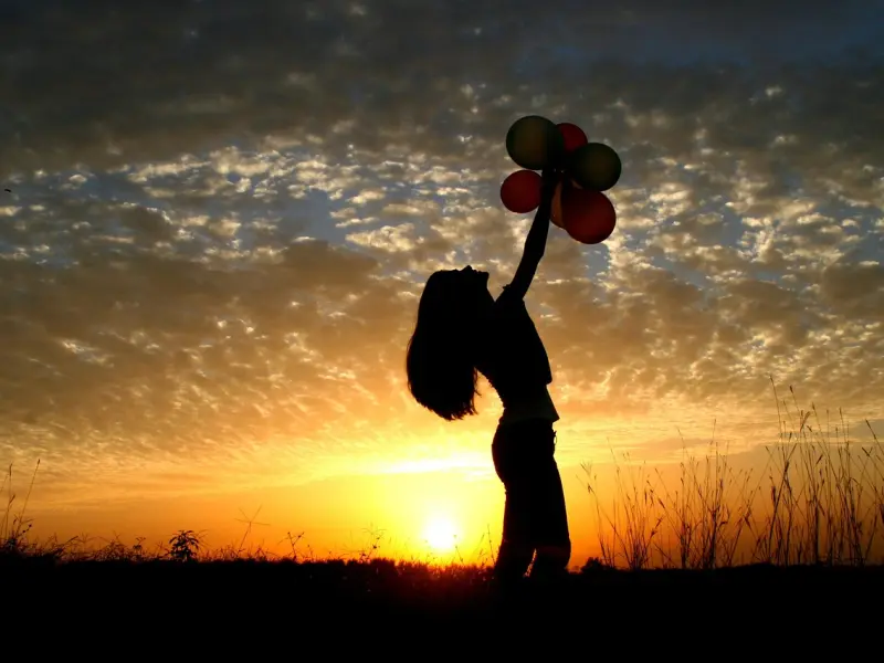 免费情感咨询：老公总是偏向他父母我要不要离婚呢？