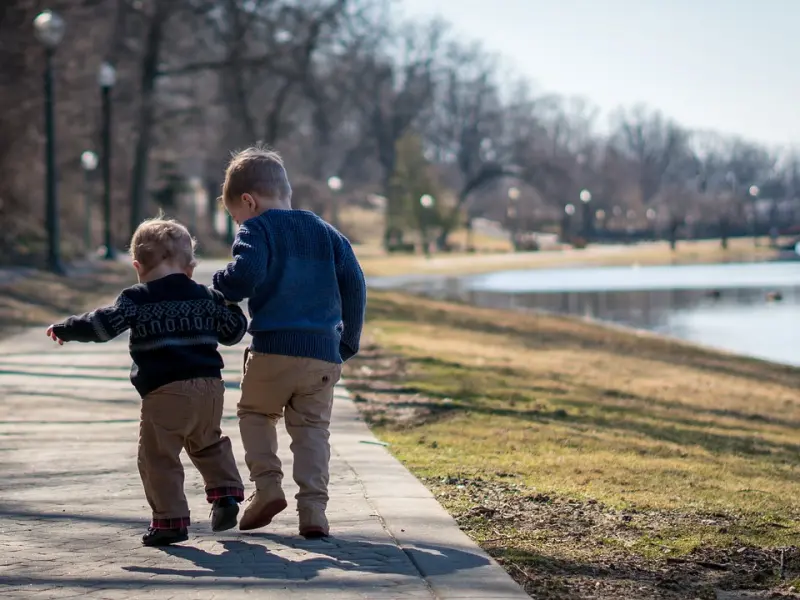 异性朋友彼此喜欢，却各自有家庭，“这么”做才是明智之举