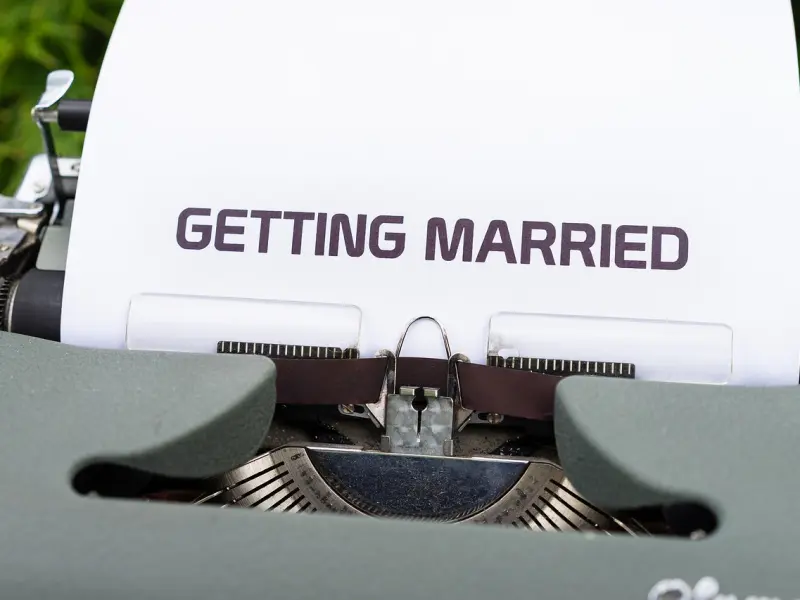 两性关系：男人要懂睡觉前，有这4个表现，说明女人“想”要了