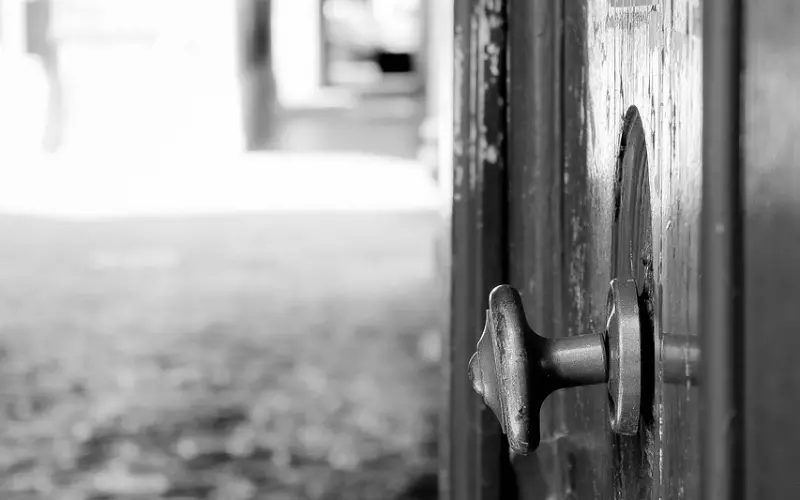 挽回男友：应该选择和前男友复合吗？