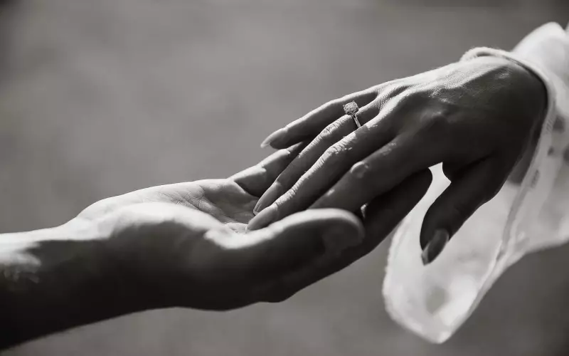 女，订婚后被分手，我该怎么挽回？