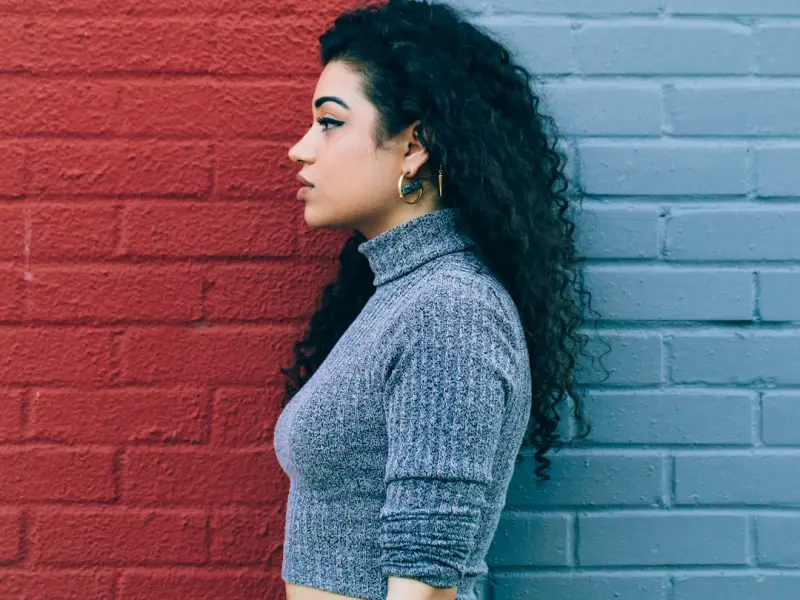 姑娘，你的自卑只能害了你