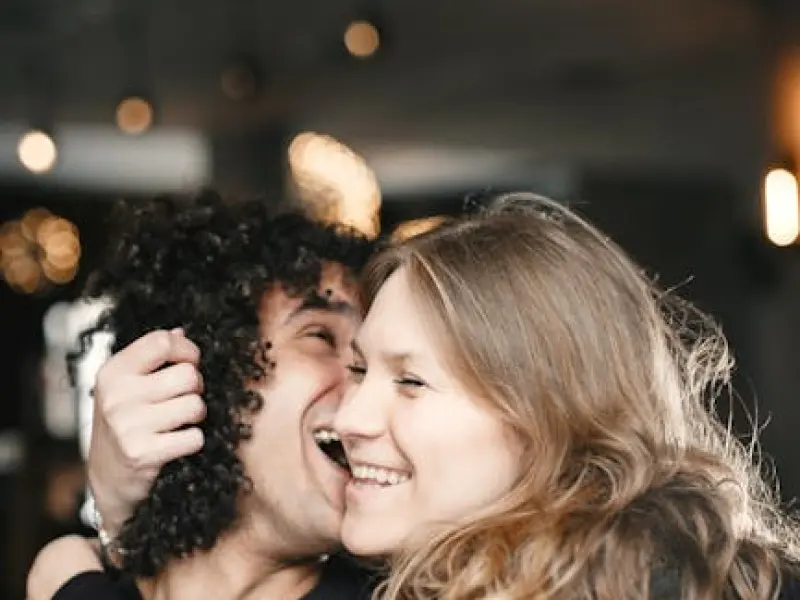 妹子总是爱搭不理，我还要不要继续坚持？