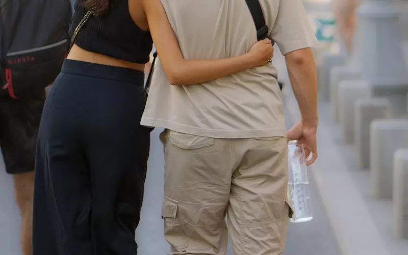 女生最爱“接吻”方式，百试不厌，小妙招手把手教你如何“接吻”