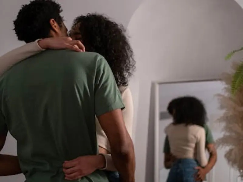 给他一些空间与时间，因为你的目的是改变自己再挽回他