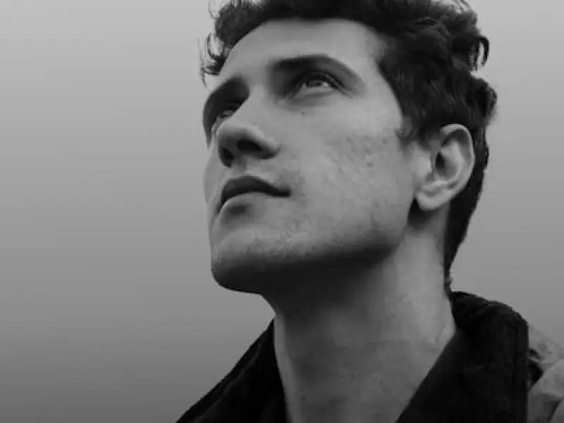 ?♬  一曲《红尘过客》把握今生 别想来世