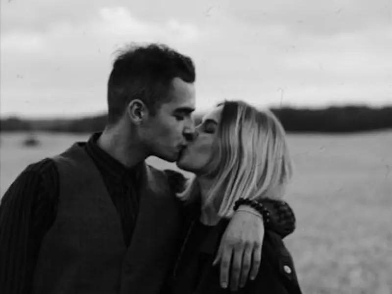 罪爱①丨卡尔第一次吻我的时候，我原谅了他，也原谅了自己