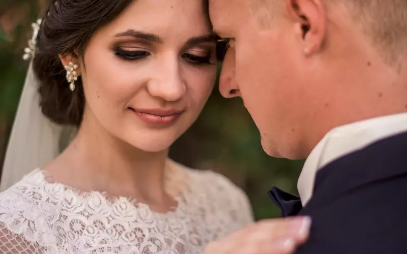 他爱我没有我爱他多，我们应该继续下去吗