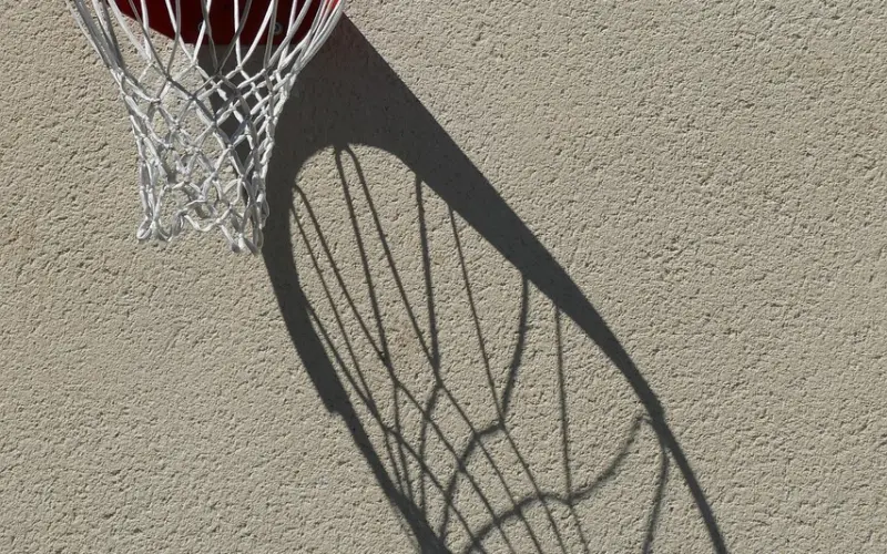 他可能只是假装喜欢你