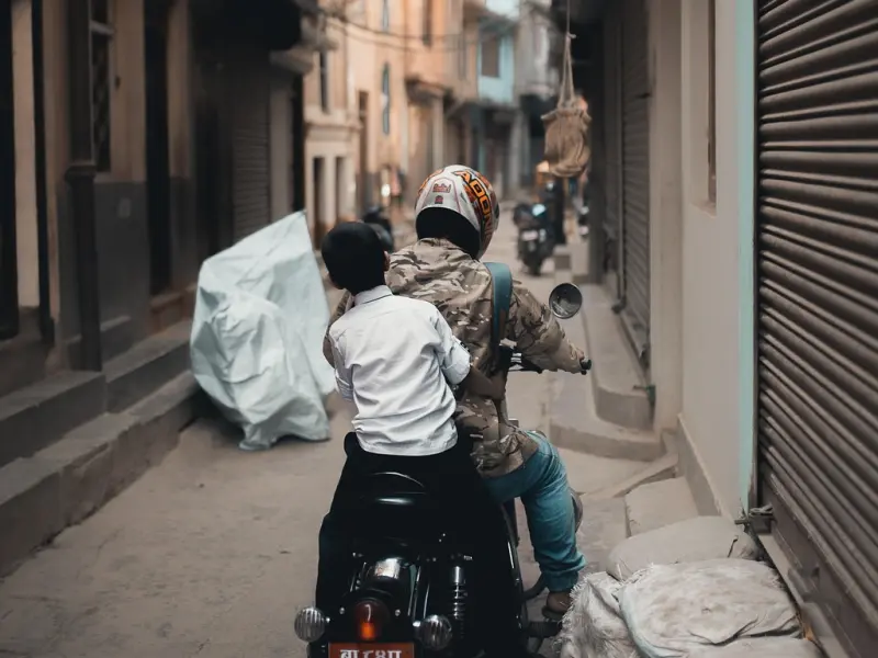 套路富二代、2个月骗80万，还能全身而退？