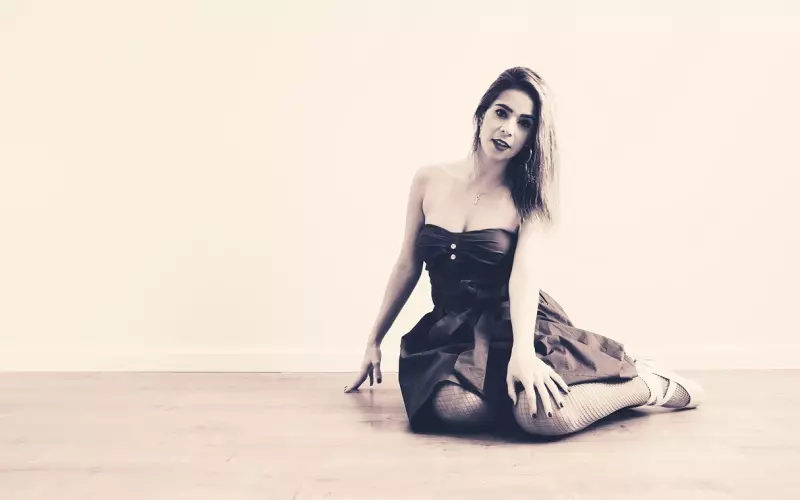 女人动情时的几个明显表现，看看身边的她是否对你已动情