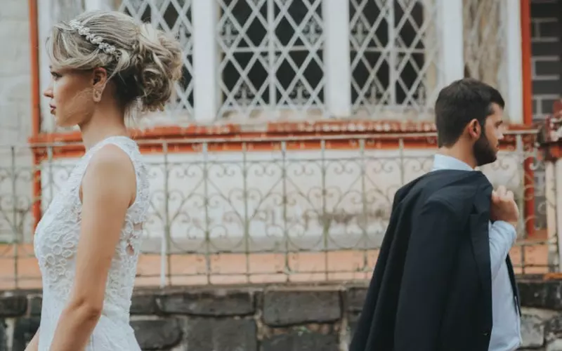 老公想离婚要怎么挽回老婆？专家指导教你重建夫妻感情！