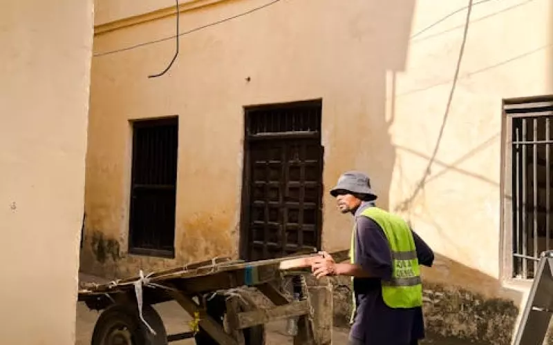 男人婚外情怎么保持和小三的关系(婚外情男人会为了小三离婚吗)