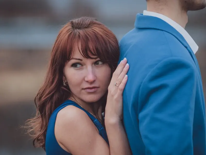 女人如何挽回婚姻，如何快速挽回出轨的老公