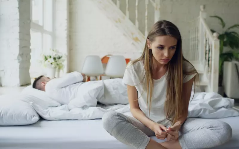 老婆出轨要离婚我该怎么挽回(老婆出轨要离婚非常坚决怎么挽回)