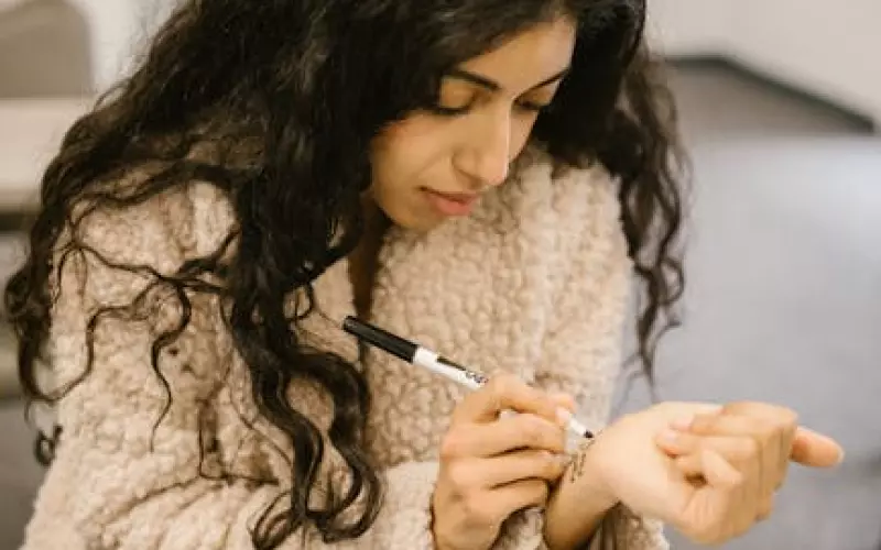 老婆出轨我怎么才能慢慢的挽回啊(老婆出轨了如何才能挽回她)