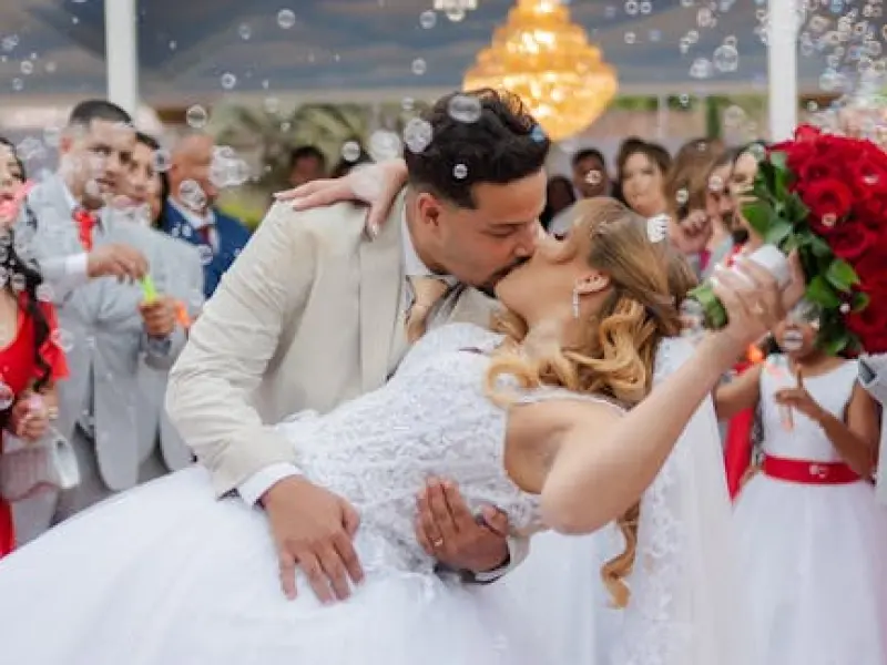 男朋友怎么挽回前女友的心,我和女朋友要分手了该怎么挽回?成功率高达百分95