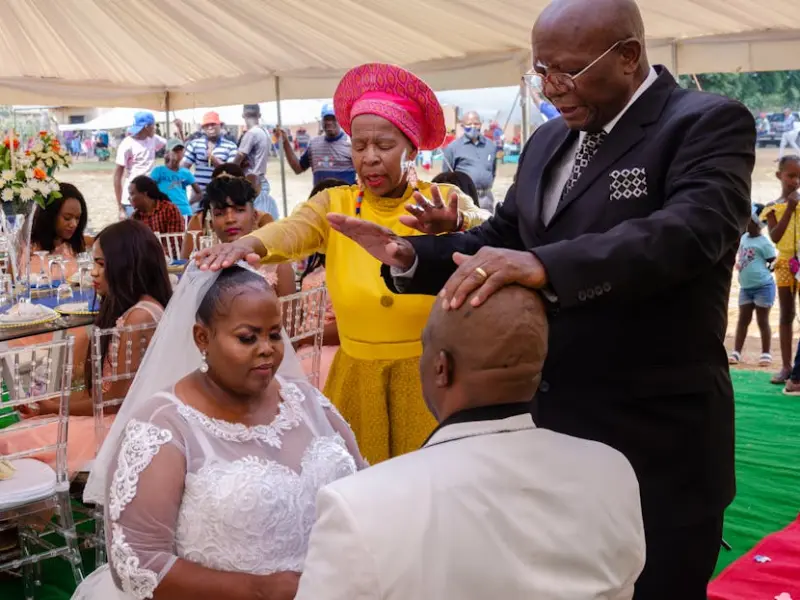 女人怎么才能挽救婚姻，让出轨的男人回归家庭