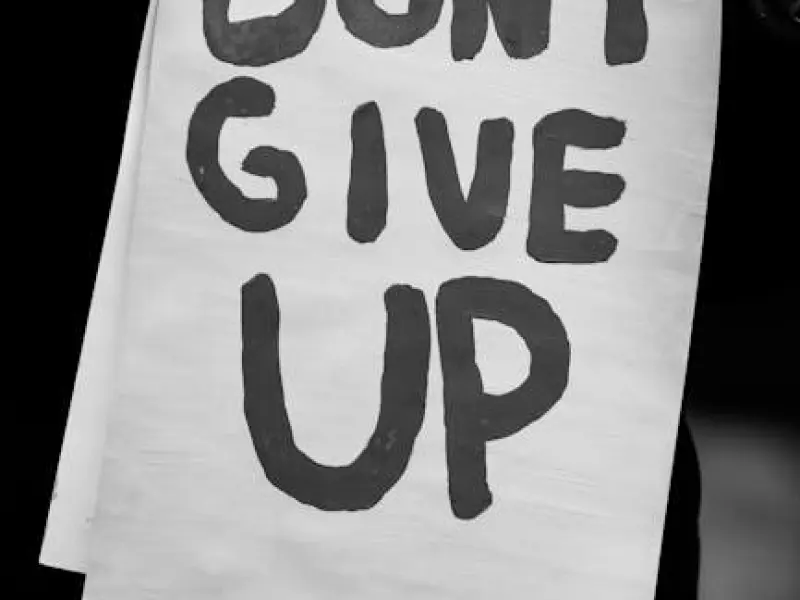 怎么能让自己放弃？  |  隔壁老王