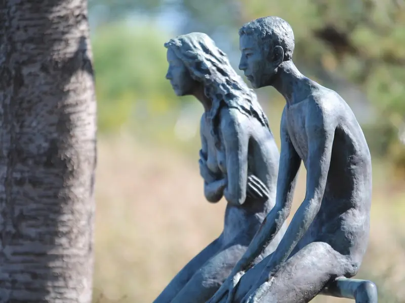 我是如何帮助作死女挽回异地妈宝男，最终结婚的？