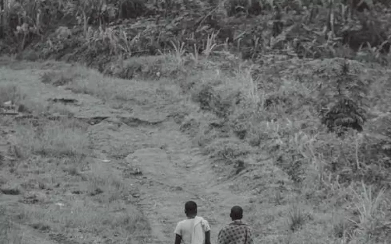 40岁男人如何看待婚外情(为了婚外情抛妻弃子的男人)