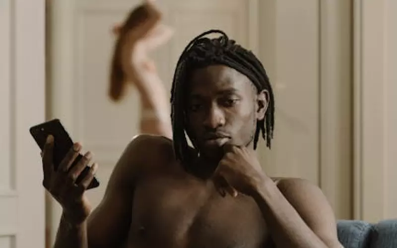 出轨男人怎么看待婚外情(出轨男人怎么看待自己的婚外情)