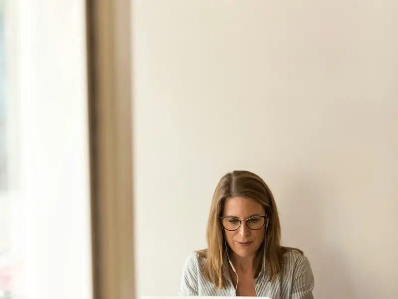 我要怎么说服女朋友不喜欢TFBOYS？