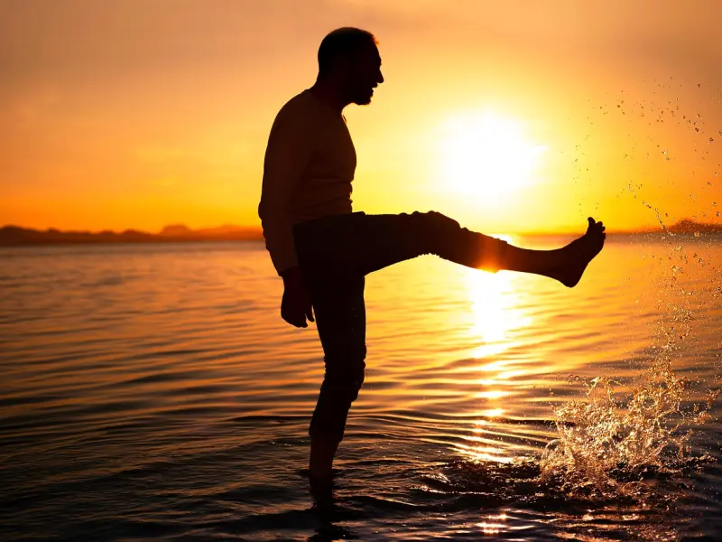 分手断联后怎么让男友主动联系？