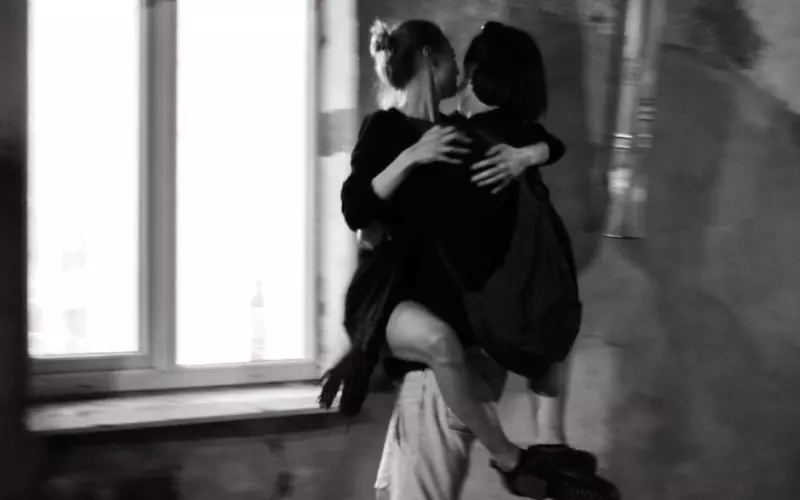 背叛者怎样挽回女友的爱(如何挽回一个人背叛的感情)