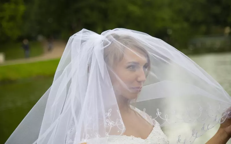 女人怎样挽回婚姻，老公出轨该怎么挽回，妻子挽救婚姻的机智举措