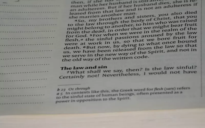 一场婚外情的闹剧怎么收场(婚外情动了真情会怎样)