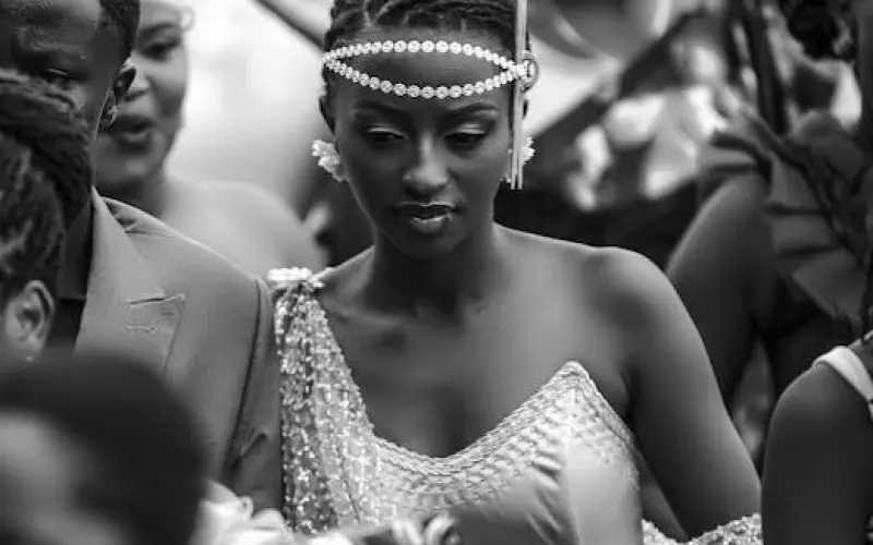 原配如何面对第三者(原配最聪明对付第三者的方法)