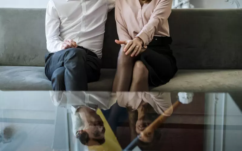 夫妻分居多久自动解除婚姻关系(民法典婚姻分居怎么规定)