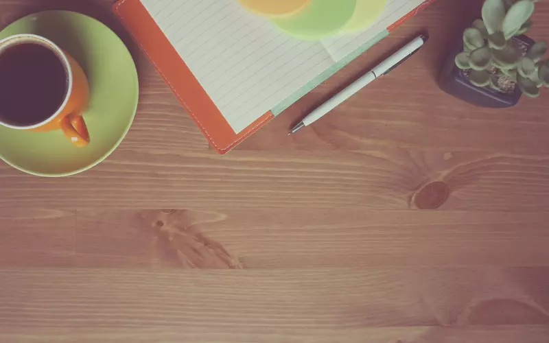 一个女人失恋会有多久才能走出来(女生失恋后难受为什么还要提分手)