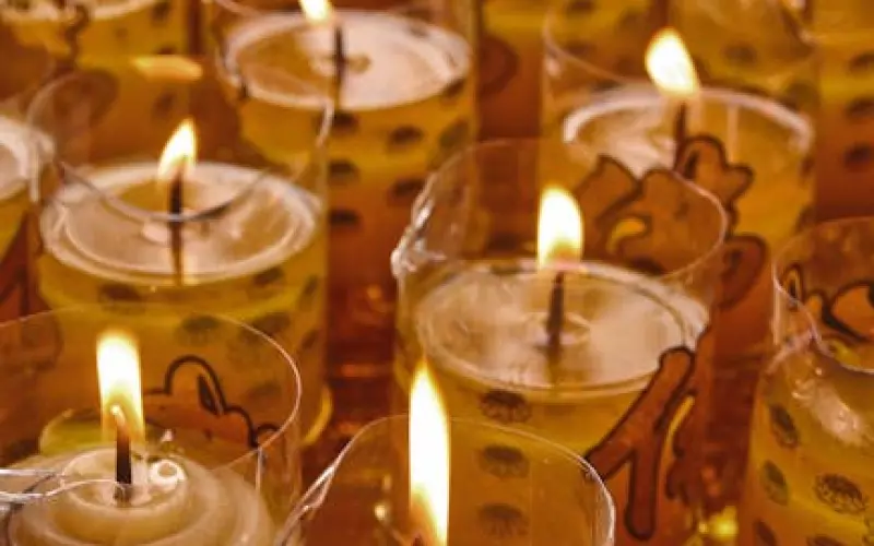 泰国蜡烛点完了几天能有效(泰国点蜡烛有效果吗)