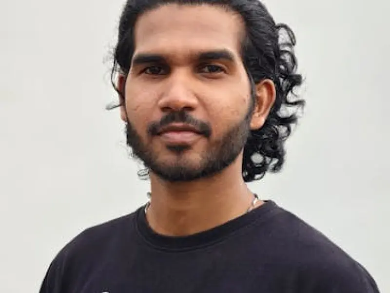 ❤多少男人不知道自己的妻子白天上班，晚上陪睡.....看后哭了